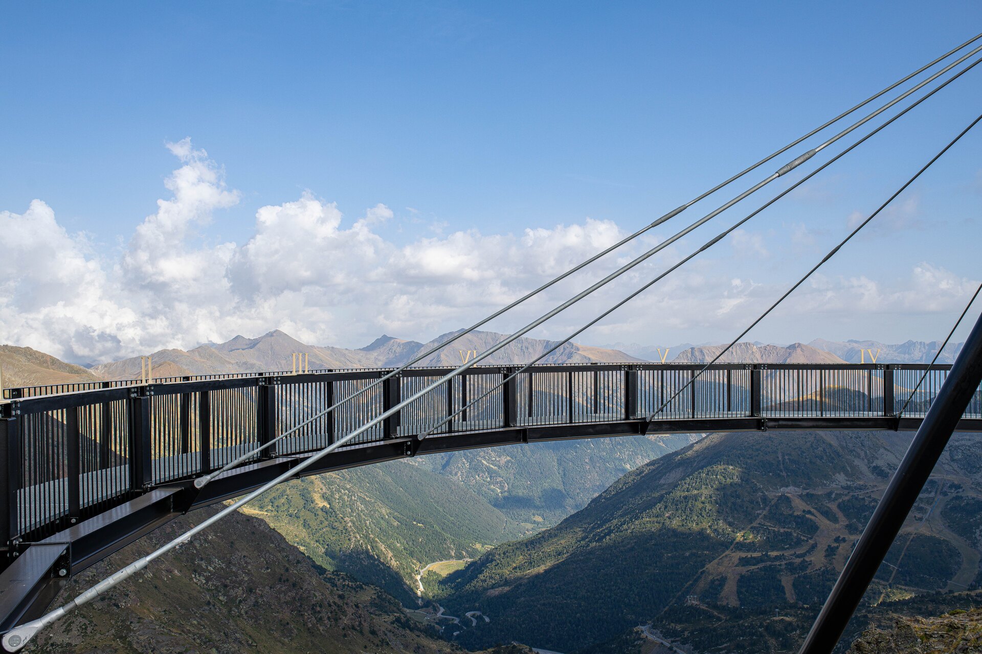 La passerelle panoramique du mirador de Tristaina